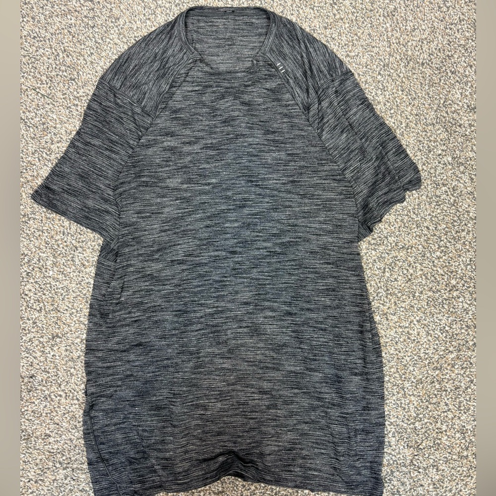 Lululemon metal‎ vent tech tshirt heather gray